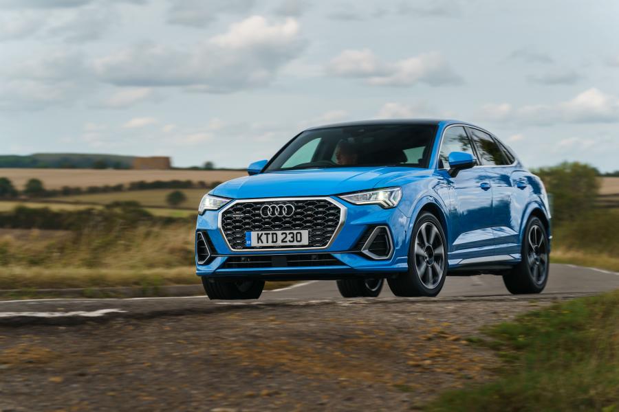  Audi Q3 Sportback 45 TFSI Quattro S-Line 2019 года  (UK) (фото 1 из 40)